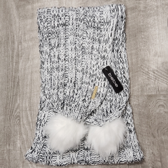 🆕️ NWT BeBe Cable Knit Scarf🧣with Pom Poms☃️ - Picture 3 of 9